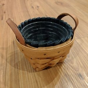 Longaberger 1997 tiny basket